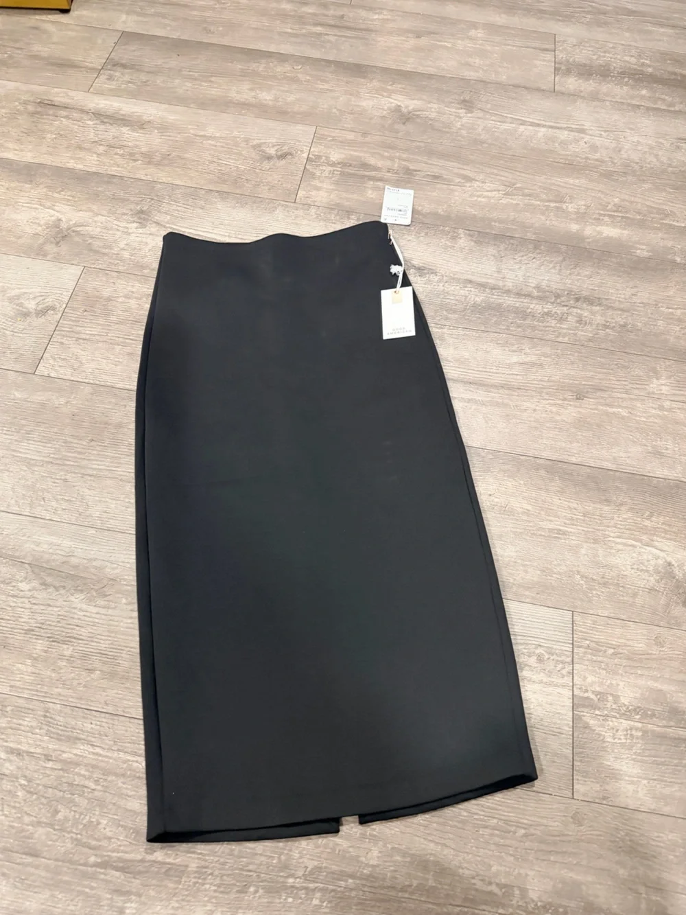 Good American Black Midi Pencil Skirt - Sleek High Waist